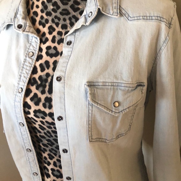 Jean Jacket - Picture 2 of 7